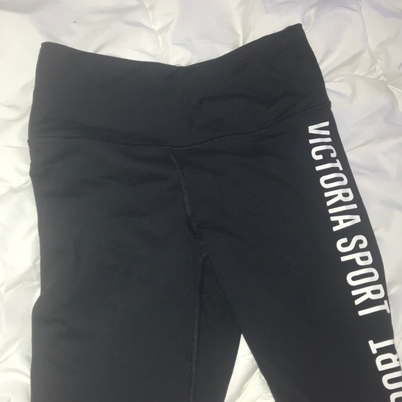 Victoria’s Secret black leggings size small - Picture 2 of 4